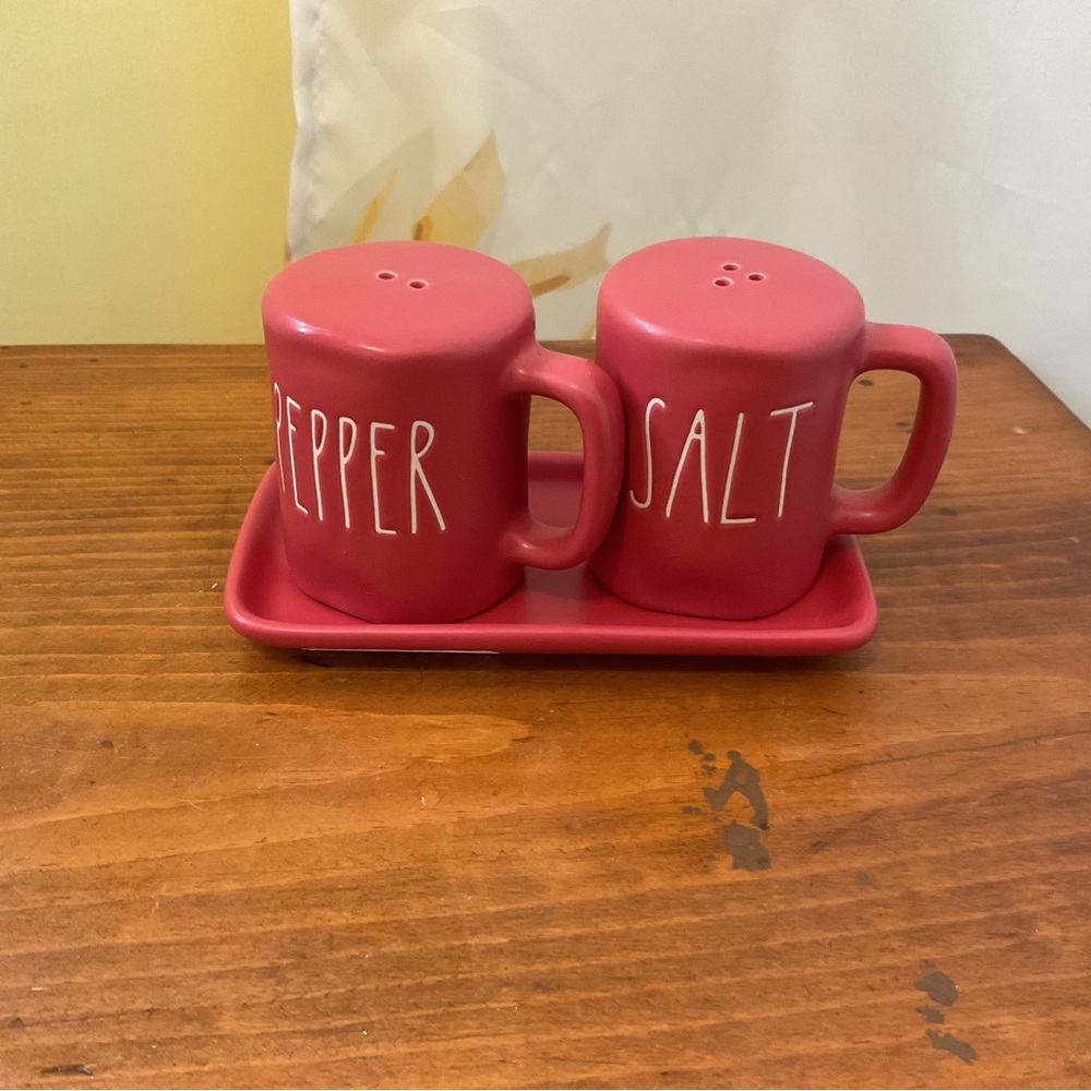 Rae Dunn SALT & PEPPER Shakers on Tray Red